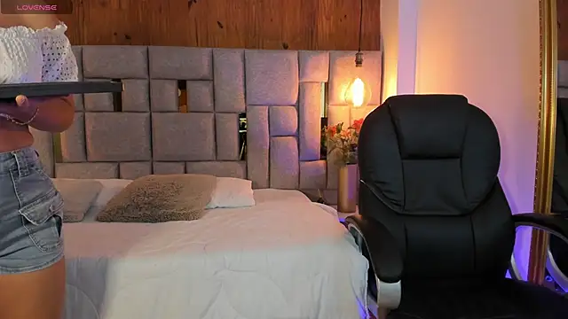 Saori newman online show from March 21, 2025, 11:44 am