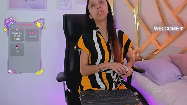 Snapshot of Goddess__Lilith chatting on December 2, 2025, 3:19 am Goddess Lilith online show from December 2, 2025, 3:19 am