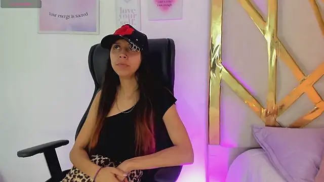 Snapshot of Goddess__Lilith chatting on November 30, 2025, 3:46 pm Goddess Lilith online show from November 30, 2025, 3:46 pm