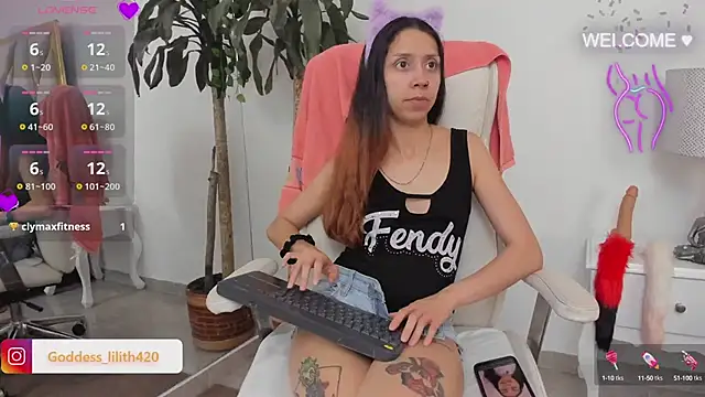 Snapshot of Goddess__Lilith chatting on December 15, 2024, 4:18 am Goddess Lilith online show from December 15, 2024, 4:18 am