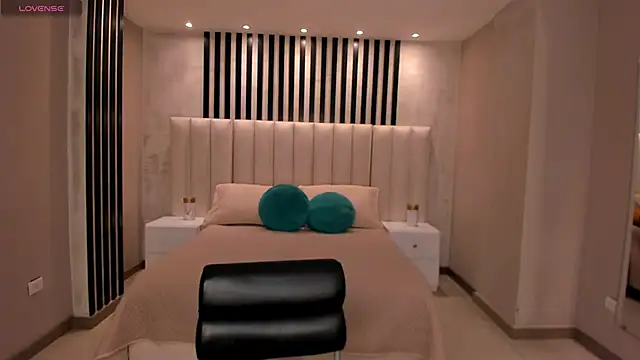 AlinaKravitz online show from January 8, 2026, 11:49 am