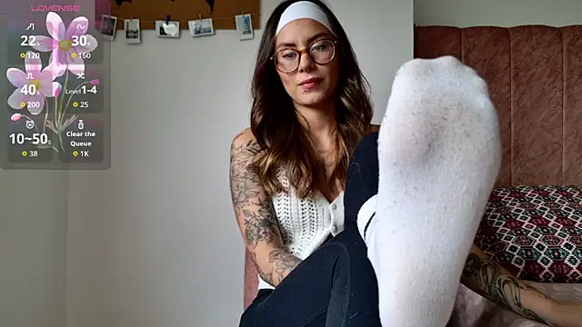 Emmy petit online show from February 7, 2026, 6:05 pm