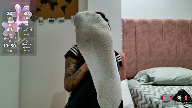 Emmy petit online show from March 18, 2026, 11:37 pm