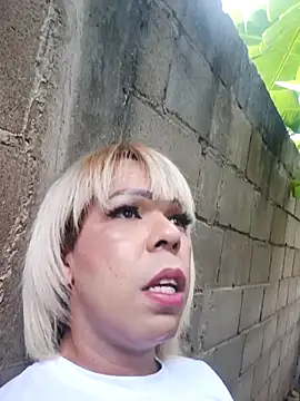 blondebitchlitle online show from December 4, 2025, 1:21 pm