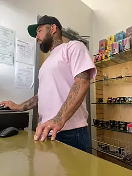 Snapshot of jr91esl chatting on February 12, 2025, 9:22 pm jr91esl online show from February 12, 2025, 9:22 pm