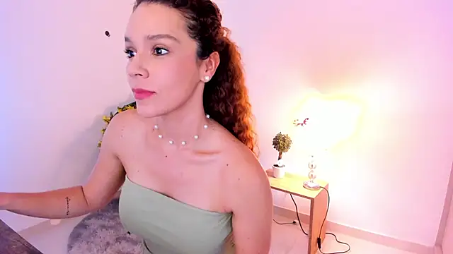 Snapshot of _Sam_sexy_ chatting on February 18, 2025, 6:15 pm Sam sexy online show from February 18, 2025, 6:15 pm