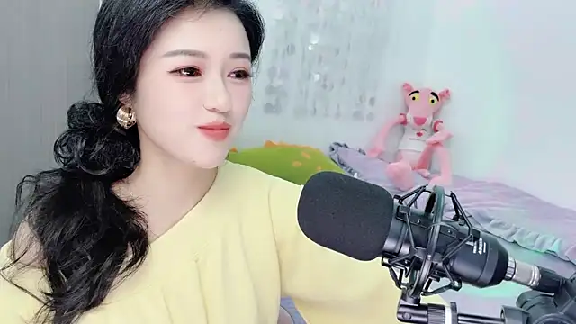 Snapshot of starsqimei chatting on February 3, 2026, 6:22 am starsqimei online show from February 3, 2026, 6:22 am