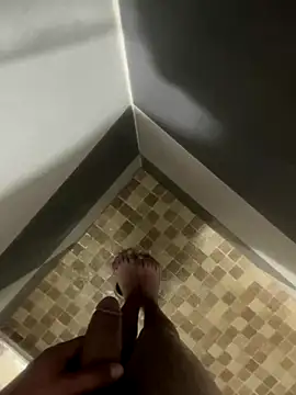 Snapshot of mylovetr1 chatting on December 6, 2024, 6:42 am mylovetr1 online show from December 6, 2024, 6:42 am