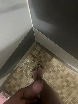 Snapshot of mylovetr1 chatting on December 17, 2024, 5:40 am mylovetr1 online show from December 17, 2024, 5:40 am