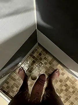 Snapshot of mylovetr1 chatting on October 31, 2025, 9:11 pm mylovetr1 online show from October 31, 2025, 9:11 pm