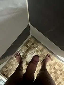 Snapshot of mylovetr1 chatting on October 12, 2025, 12:23 am mylovetr1 online show from October 12, 2025, 12:23 am