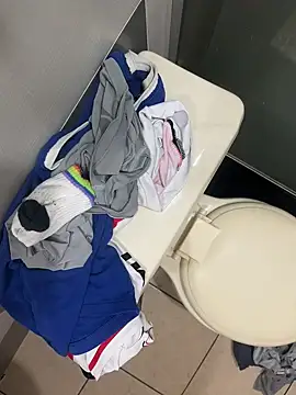 Snapshot of mylovetr1 chatting on March 11, 2025, 6:08 am mylovetr1 online show from March 11, 2025, 6:08 am