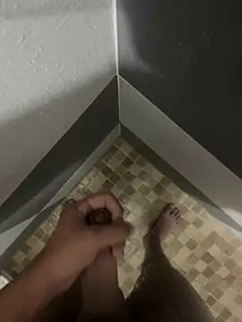 Snapshot of mylovetr1 chatting on December 19, 2024, 6:01 am mylovetr1 online show from December 19, 2024, 6:01 am