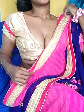 Snapshot of Your_desi_Bhabbi chatting on February 18, 2025, 5:53 pm Your desi Bhabbi online show from February 18, 2025, 5:53 pm