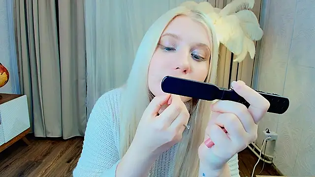 Snapshot of Evacadooo chatting on January 13, 2026, 2:59 am Evacadooo online show from January 13, 2026, 2:59 am