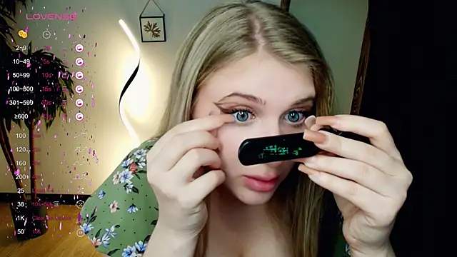 Evacadooo online show from January 25, 2025, 2:26 am