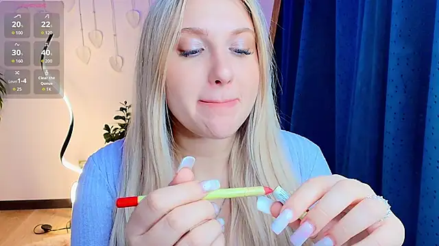 Snapshot of Evacadooo chatting on March 3, 2026, 3:02 am Evacadooo online show from March 3, 2026, 3:02 am