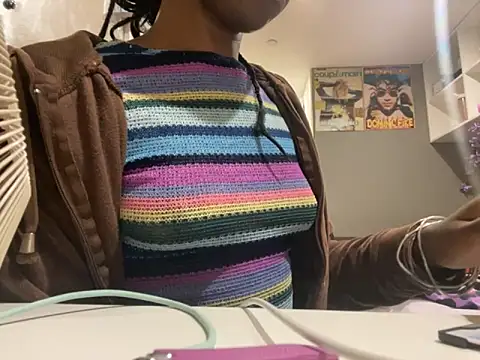 Snapshot of iveedie017 chatting on October 14, 2025, 9:58 pm iveedie017 online show from October 14, 2025, 9:58 pm