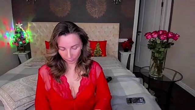 Snapshot of AllisonWilliams chatting on January 1, 2025, 8:37 pm AllisonWilliams online show from January 1, 2025, 8:37 pm