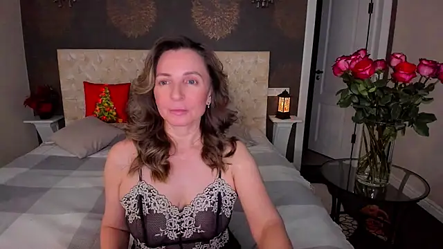 Snapshot of AllisonWilliams chatting on December 26, 2024, 6:54 pm AllisonWilliams online show from December 26, 2024, 6:54 pm