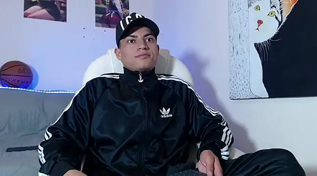 Andres thompson22 online show from January 21, 2025, 11:13 pm