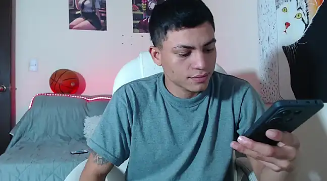 Andres thompson22 online show from January 18, 2025, 11:55 pm