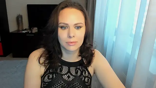 Snapshot of MollyCheiz chatting on November 6, 2025, 11:47 am MollyCheiz online show from November 6, 2025, 11:47 am