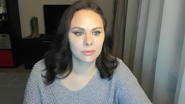 Snapshot of MollyCheiz chatting on November 5, 2025, 6:11 pm MollyCheiz online show from November 5, 2025, 6:11 pm