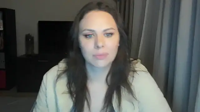 MollyCheiz online show from April 8, 2026, 11:06 pm