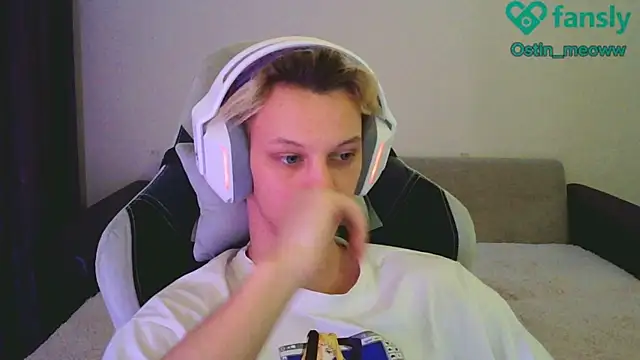 Ostin meow online show from January 18, 2025, 4:10 pm