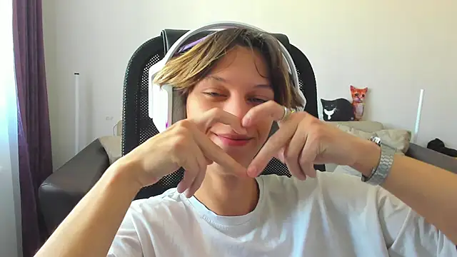 Ostin meow online show from September 20, 2025, 4:39 am