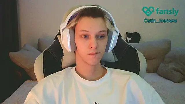 Ostin meow online show from January 19, 2025, 2:06 pm