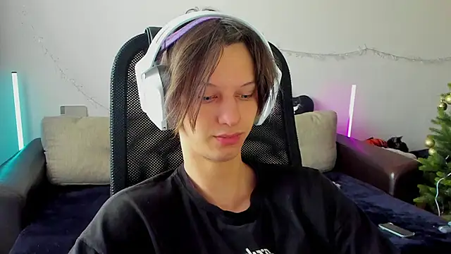 Ostin meow online show from January 8, 2026, 6:19 am