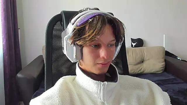 Ostin meow online show from September 22, 2025, 6:41 am