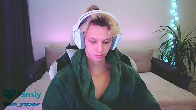 Ostin meow online show from January 24, 2025, 2:51 pm