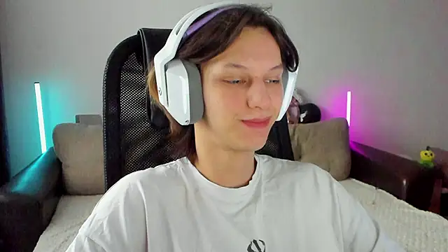 Ostin meow online show from February 10, 2026, 7:07 am