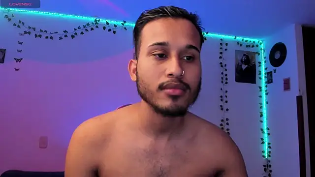 Raf brunette online show from March 4, 2025, 12:33 pm