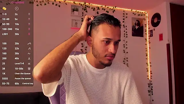 Raf brunette online show from February 10, 2025, 12:08 pm