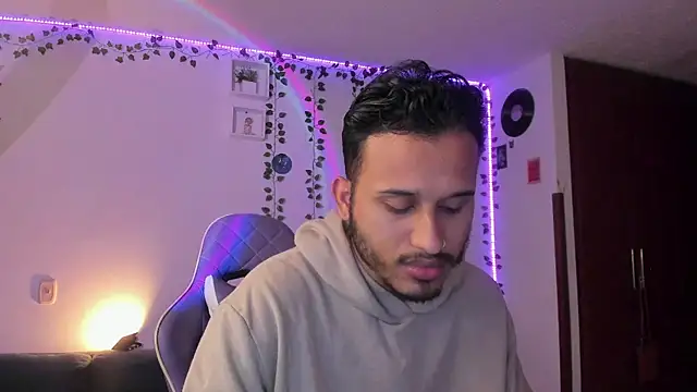 Raf brunette online show from January 17, 2025, 10:22 am