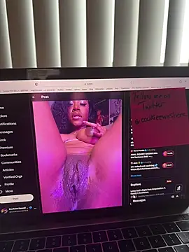 Snapshot of CookieeKawaiix chatting on February 19, 2025, 9:36 pm CookieeKawaiix online show from February 19, 2025, 9:36 pm