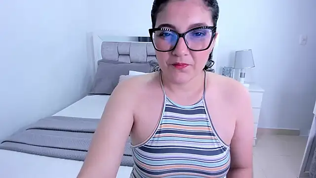 Snapshot of Camilaa_bueno chatting on April 29, 2026, 11:44 pm Camilaa bueno online show from April 29, 2026, 11:44 pm