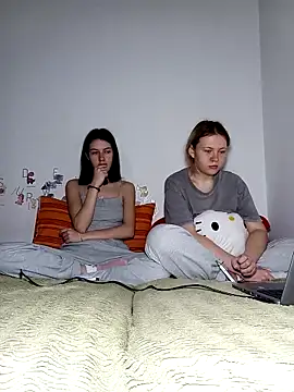 Snapshot of ella_grays chatting on March 18, 2026, 6:53 pm ella grays online show from March 18, 2026, 6:53 pm