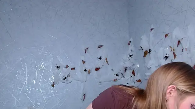 sofiaa here online show from October 28, 2025, 12:33 am