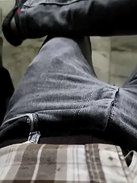 Snapshot of faaseel chatting on February 20, 2025, 9:44 am faaseel online show from February 20, 2025, 9:44 am