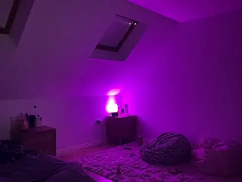 PrettyGinger online show from February 26, 2025, 5:21 pm