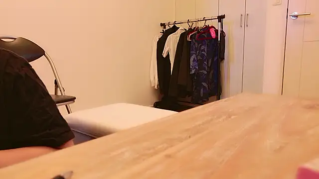 Snapshot of undo-busoku69 chatting on September 14, 2025, 4:57 am undo-busoku69 online show from September 14, 2025, 4:57 am