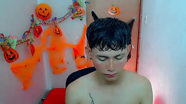 tanjiro cute online show from November 6, 2025, 10:08 am