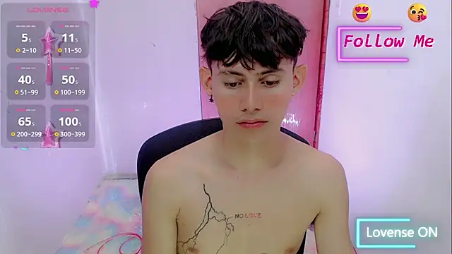 Snapshot of tanjiro_cute chatting on February 10, 2025, 2:41 am tanjiro cute online show from February 10, 2025, 2:41 am