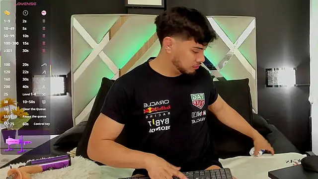 Tommidubois online show from March 4, 2025, 2:06 am