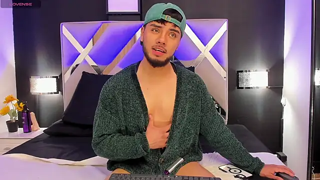 Tommidubois online show from February 25, 2025, 3:09 am